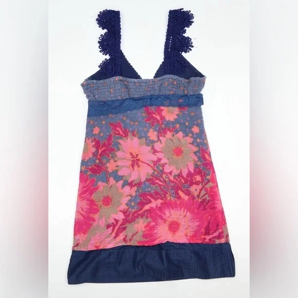 Free People Blue Pink Crochet, Floral Wool, Dress Size 4 - Picture 2 of 4